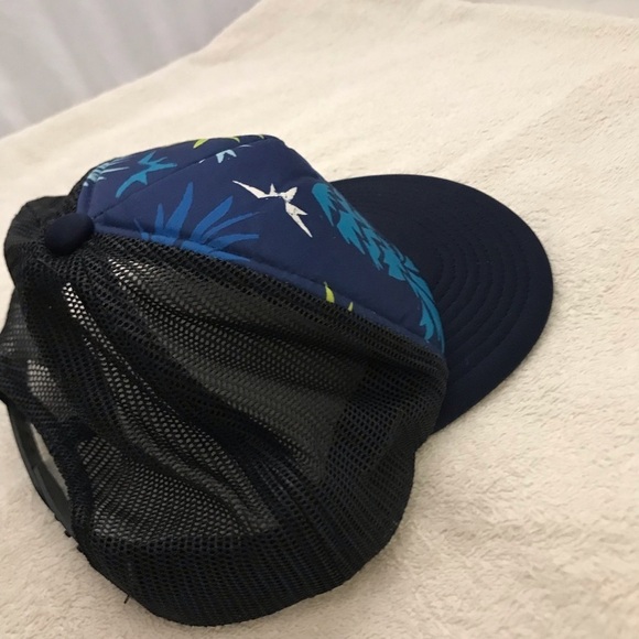 Volcom Adjustable SnapBack Mesh Youth Beach Cap - Picture 9 of 15